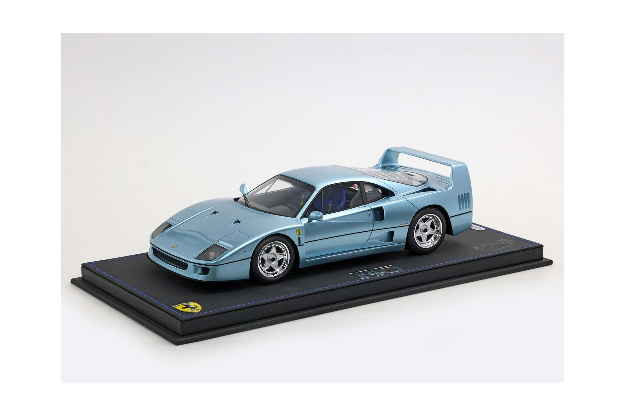 FERRARI F40 1987 HYPERION BLUE / ФЕРРАРИ Ф40 1987 ХИПЕРИОН 1:18 СИНИЙ