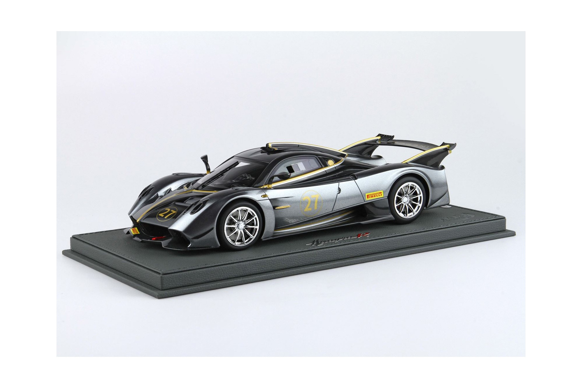 PAGANI HUAYRA R MET GREY / ПАГАНИ ХУАЙРА Р МЕТ 1:18 СЕРЫЙ