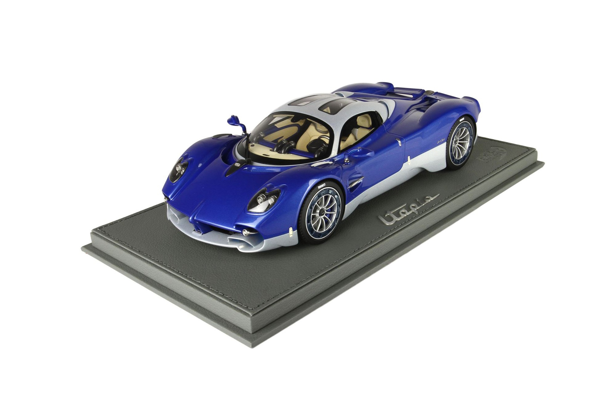 PAGANI UTOPIA M208 BLUE METALLIZZATO / ПАГАНИ УТОПИЯ М208 МЕТАЛЛИЗЗАТО 1:18 СИНИЙ