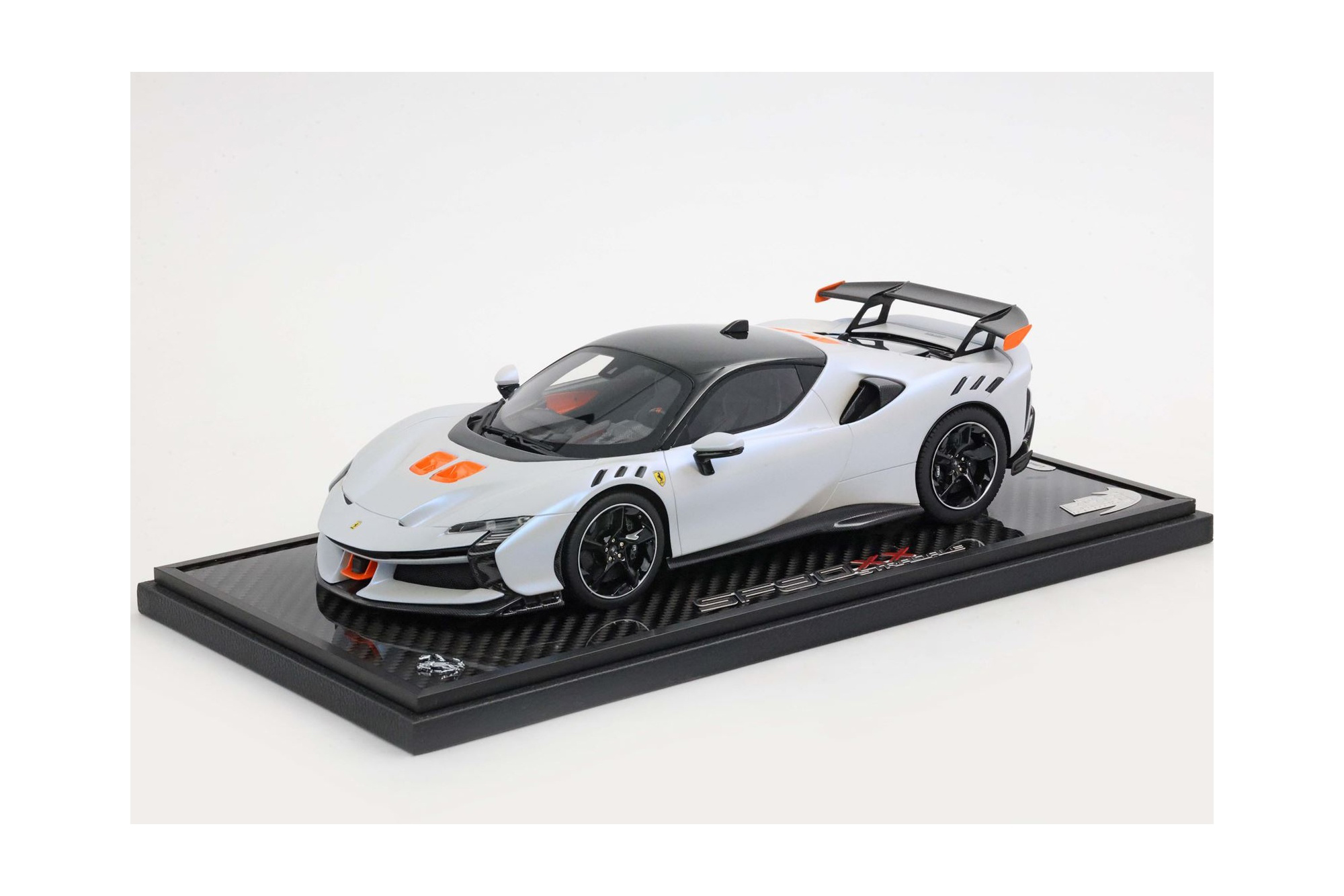 FERRARI SF90 XX STRADALE ONDA MARINA AND BLACK ROOF / ФЕРРАРИ СФ90 КСКС СТРАДАЛЕ ОНДА МАРИНА РООФ 1:18 ЧЕРНЫЙ
