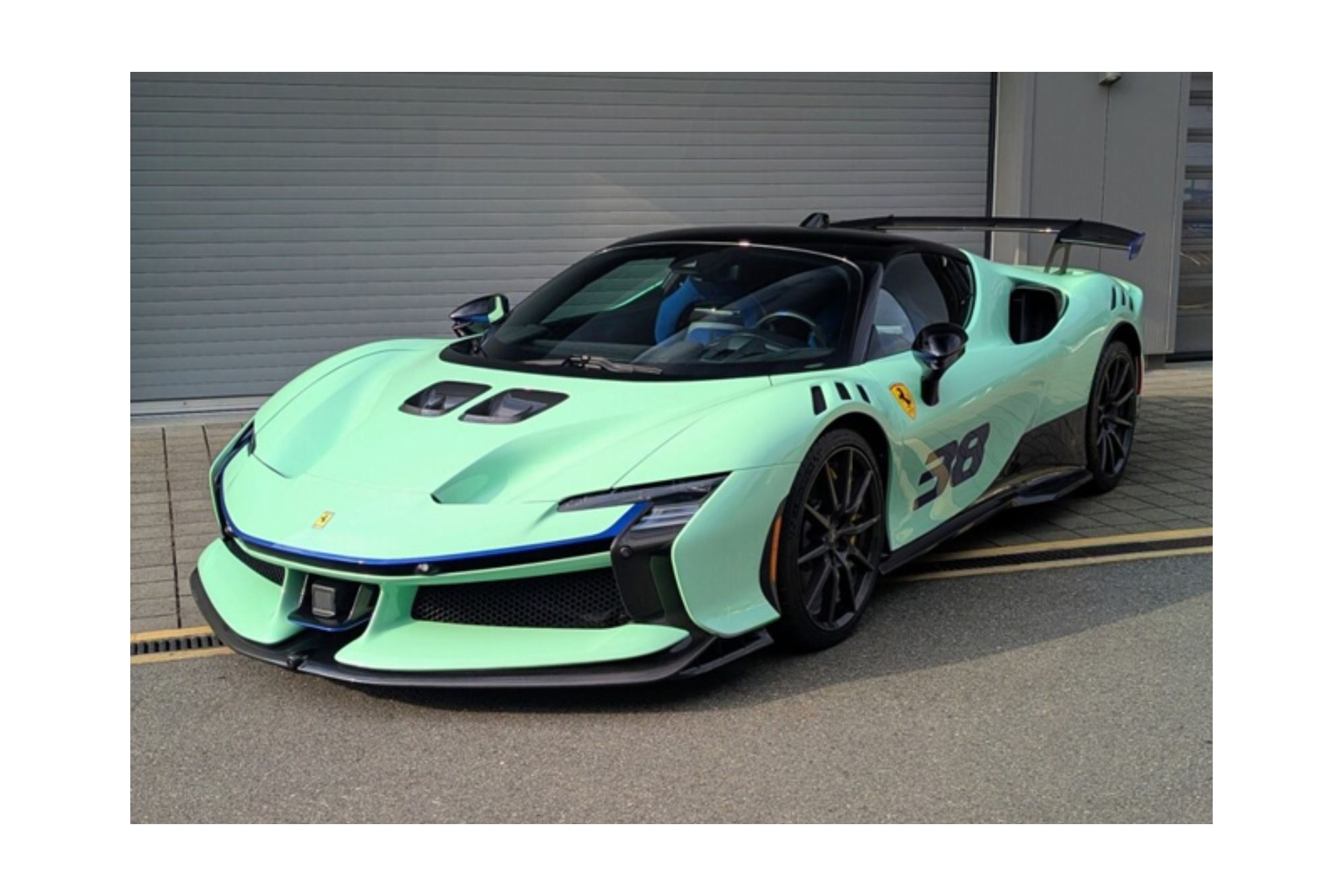 FERRARI SF90 XX STRADALE VERDE PALLIDO / ФЕРРАРИ СФ90 КСКС СТРАДАЛЕ ПАЛЛИДО 1:18 ЗЕЛЕНЫЙ