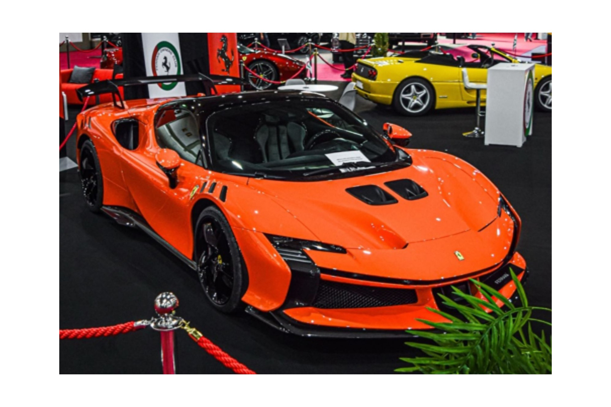 FERRARI SF90 XX SPIDER ROSSO DINO / ФЕРРАРИ СФ90 КСКС СПАЙДЕР 1:18 КРАСНЫЙ