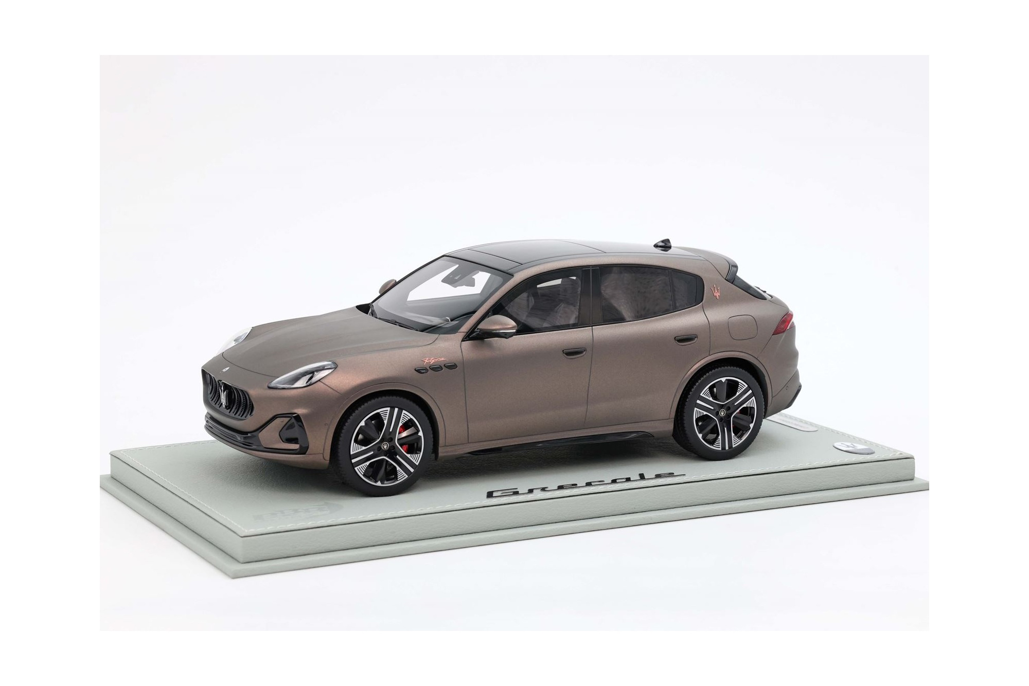 MASERATI GRECALE FOLGORE 2022 FOLGORE COPPER / МАЗЕРАТИ ГРЕКАЛЕ ФОЛЬГОРЕ 2022 ФОЛЬГОРЕ 1:18 МЕДНЫЙ