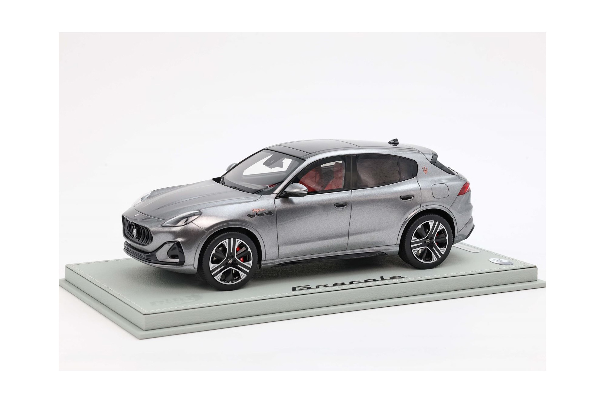 MASERATI GRECALE FOLGORE 2022 GREY LAVA / МАЗЕРАТИ ГРЕКАЛЕ ФОЛЬГОРЕ 2022 ЛАВА 1:18 СЕРЫЙ