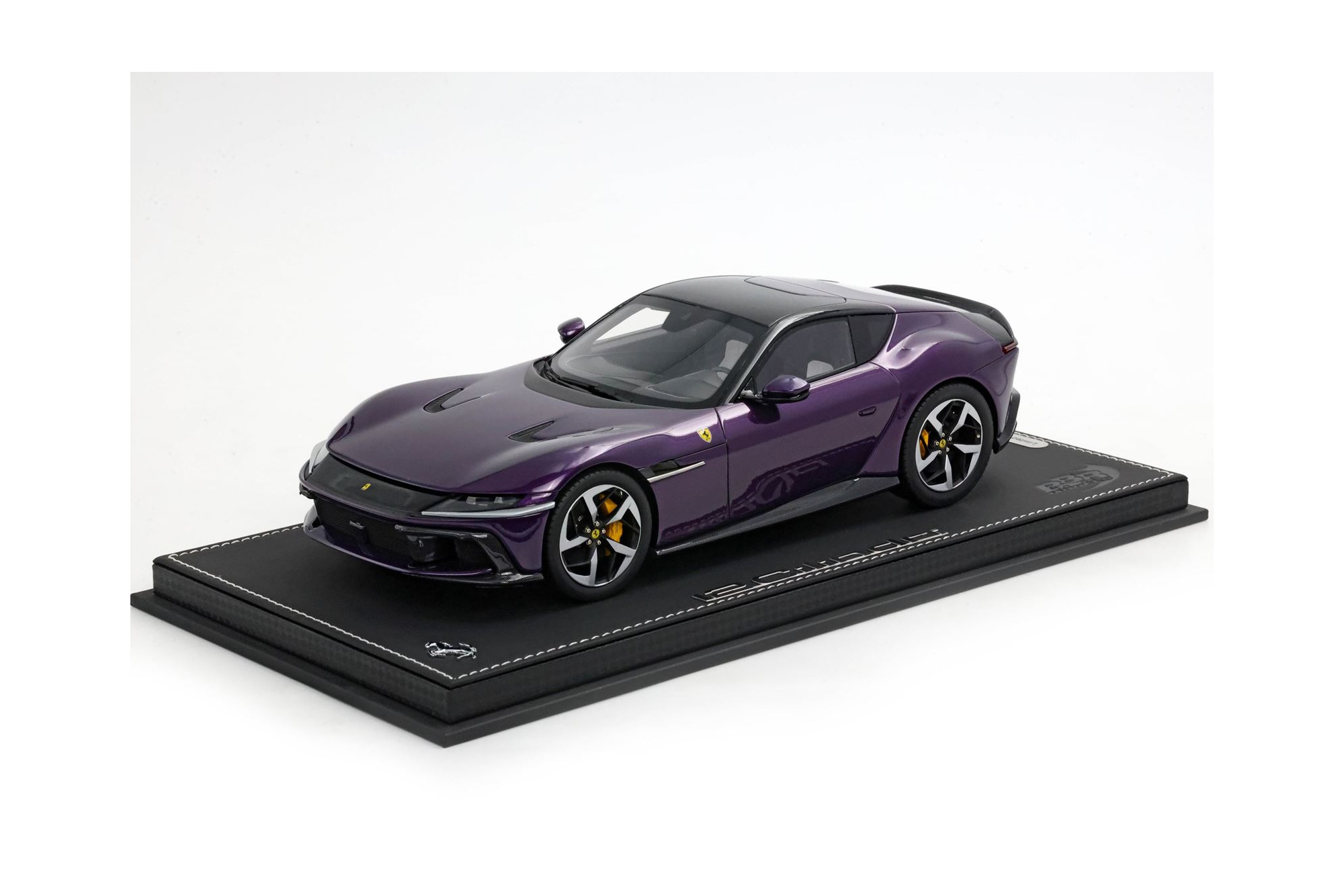 FERRARI 12CILINDRI COUPE VIOLA HONG KONG / ФЕРРАРИ 12КИЛИНДРИ КУПЕ ХОНГ КОНГ 1:18 ФИОЛЕТОВЫЙ
