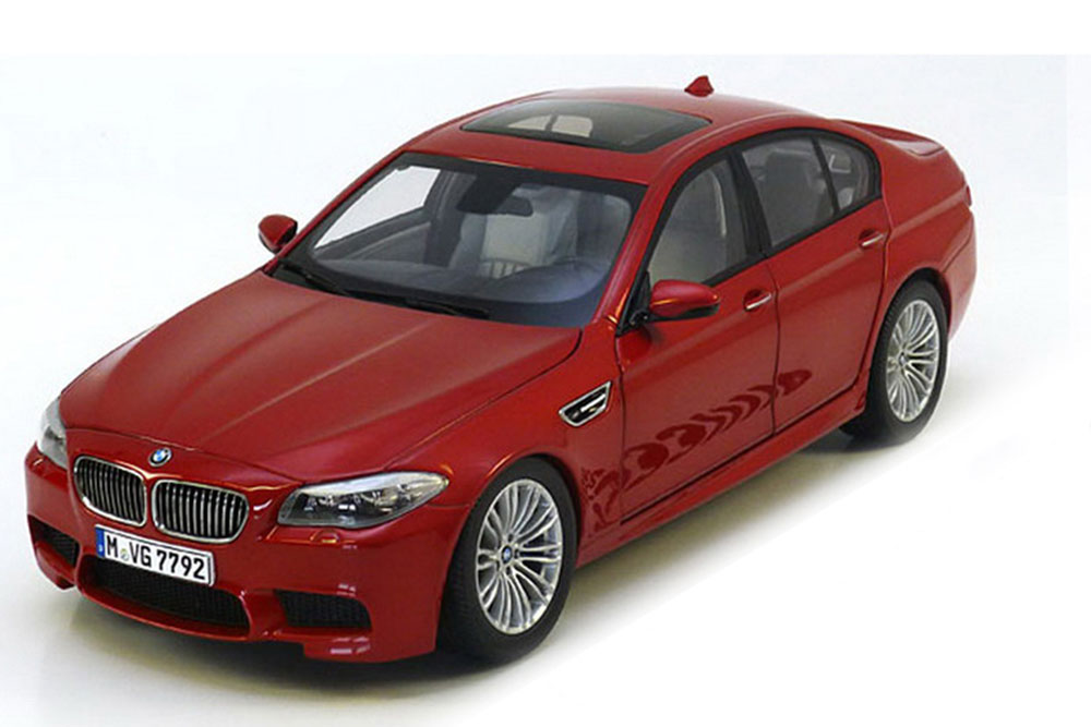 BMW F!0 M5 5-SERIES 2012 ORANGE METALLIC
