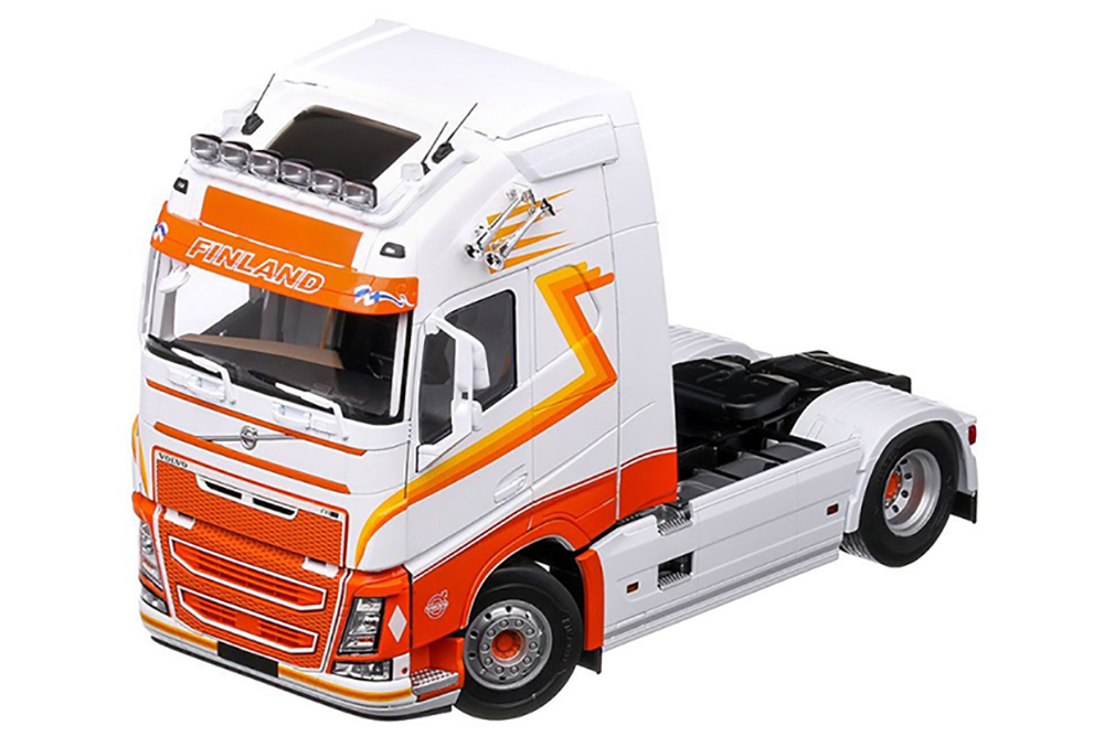 VOLVO FH16 500 XL CAB 2018 WHITE/ORANGE / VOLVO FH16 500 XL КАБИНА 2018 БЕЛЫЙ/ОРАНЖЕВЫЙ