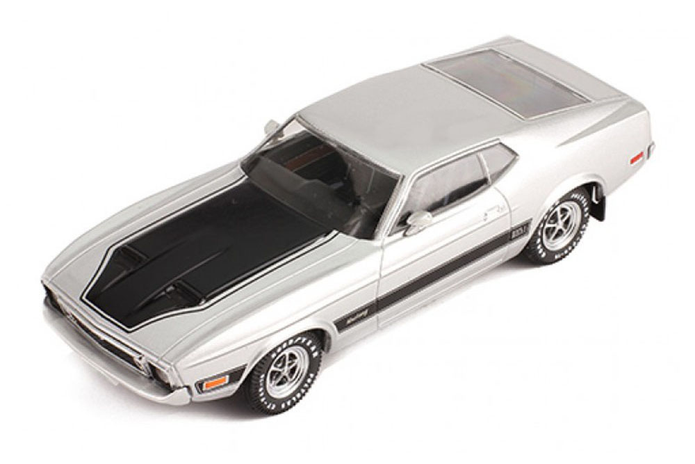 FORD MUSTANG MACH 1 1973 СЕРЕБРИСТЫЙ С ЧЕРНЫМ