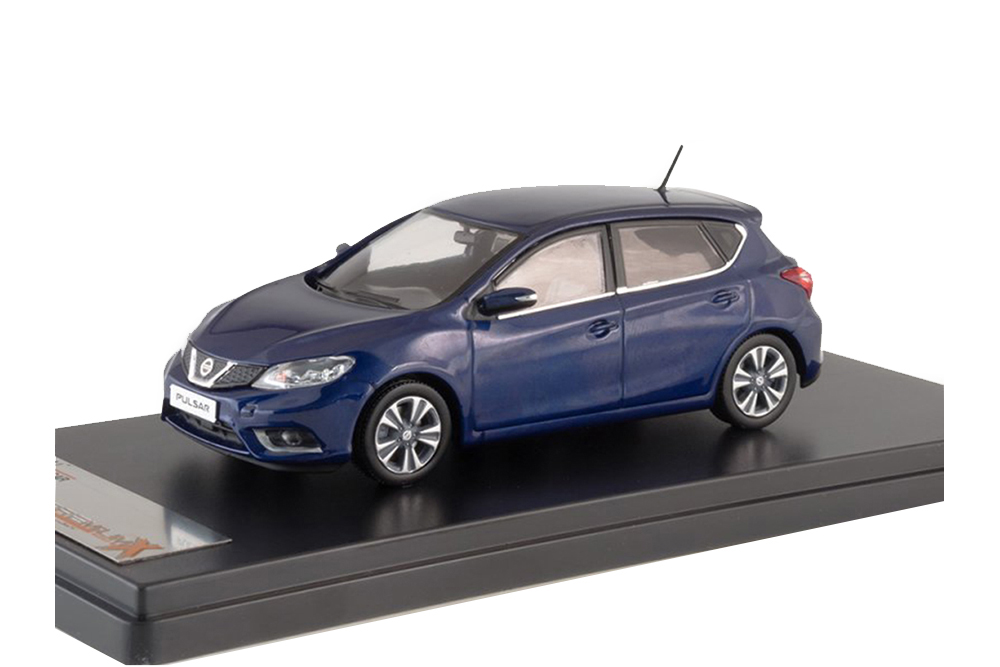 NISSAN PULSAR 2015 СИНИЙ