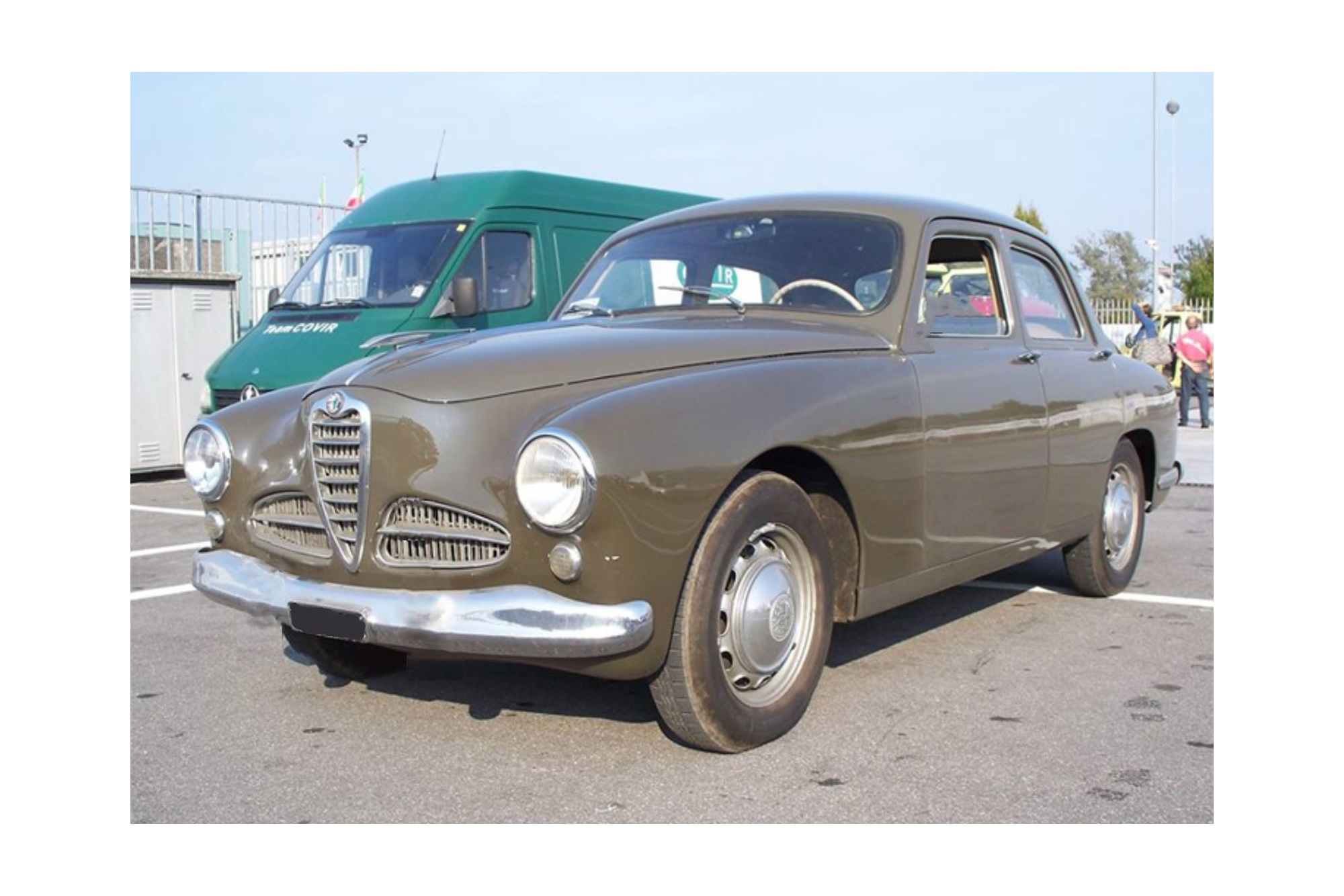 ALFA ROMEO 1900 BY RGM DESIGN VERDE OLIVA / АЛЬФА РОМЕО 1900 РГМ ДЕСИГН ОЛИВА 1:18 ЗЕЛЕНЫЙ