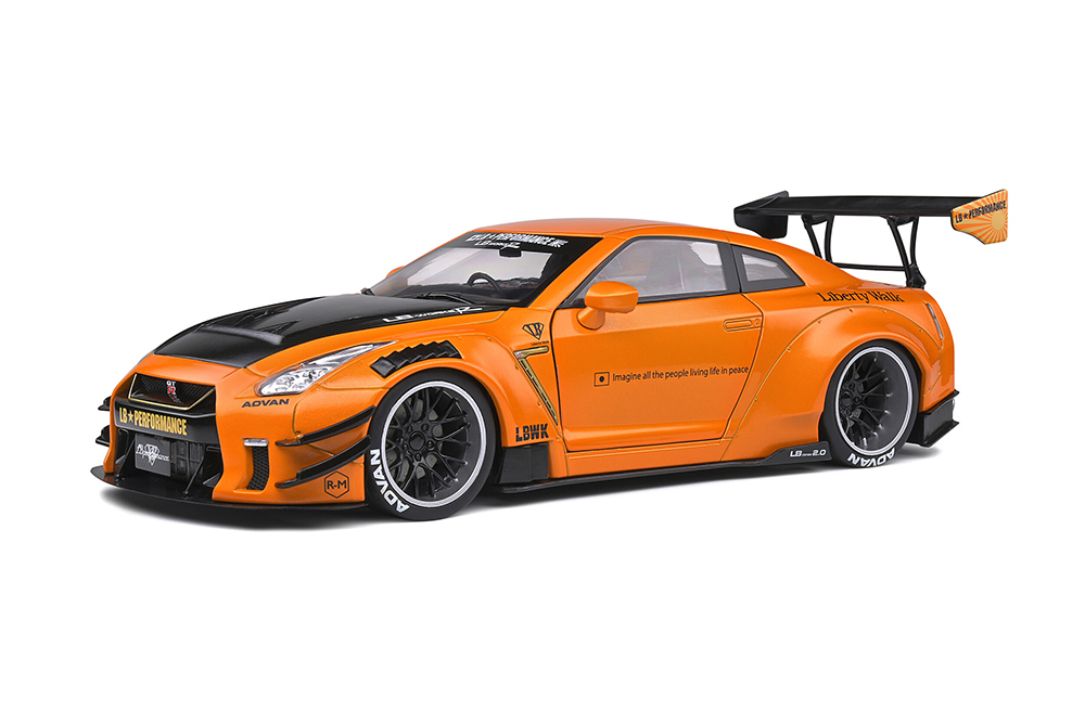 Nissan GTR Orange