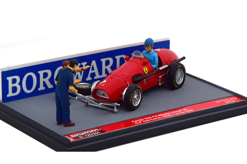 FERRARI 500 F2 GP GERMANY WORLD CHAMPION 1953 ASCARI WITH FIGURINES AND ACESSORIES