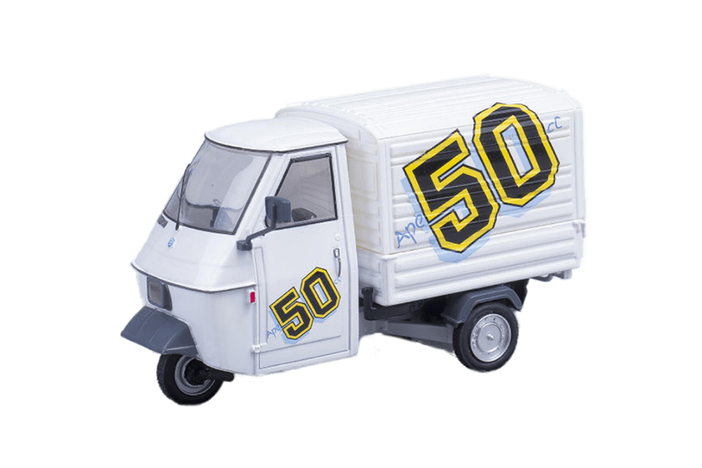 PIAGGIO APE P50 FURGONE PIBBLICITA PIAGGIO 1986 БЕЛЫЙ
