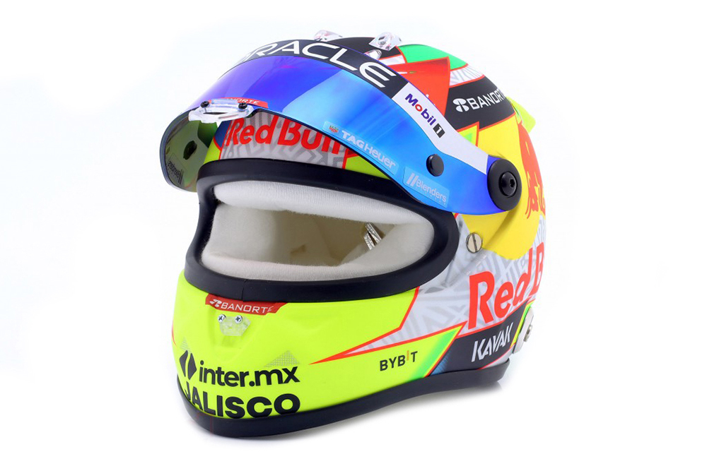 HELMET SERGIO PEREZ #11 RED BULL RACING FORMULA 1 2023  / ШЛЕМ СЕРХИО ПЕРЕСА РЕД БУЛЛ РЕЙСИНГ (РАЗМЕРЫ 15 х 11 х 10 см)