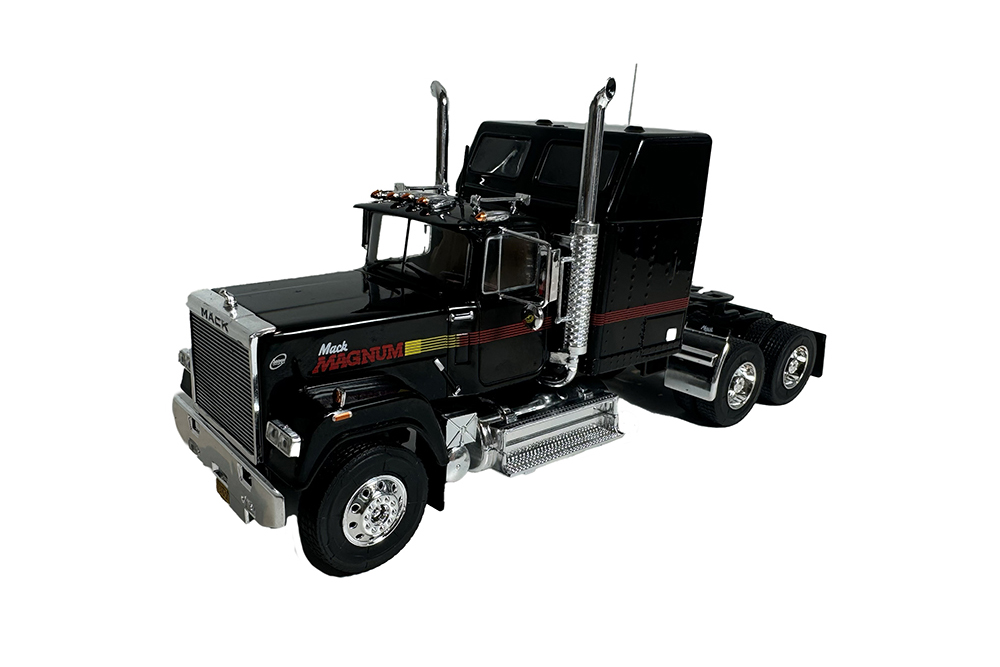 MACK SUPER-LINER MAGNUM 1985 BLACK