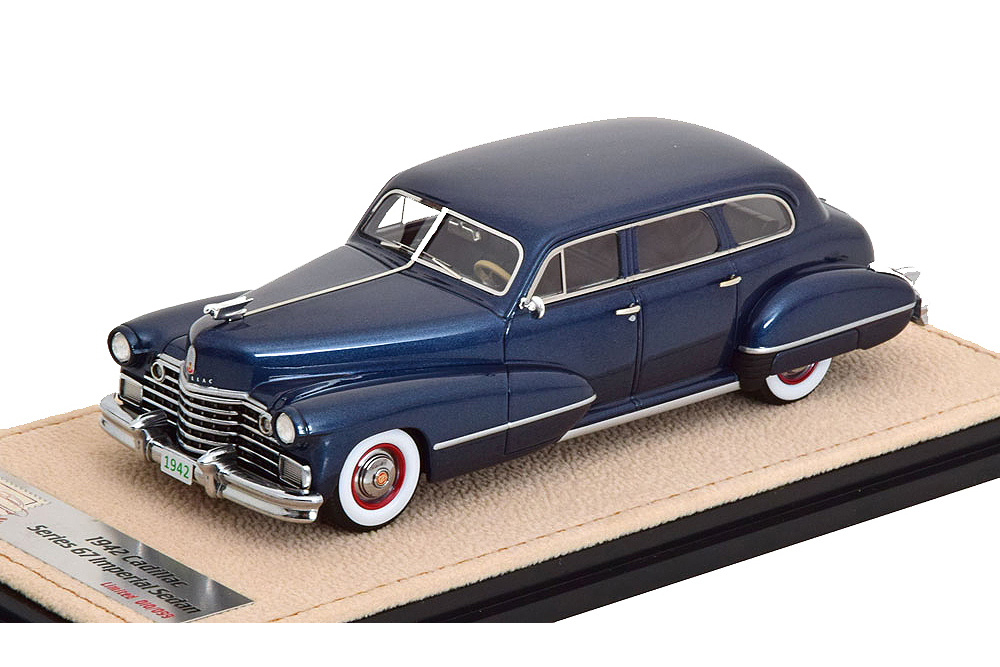 CADILLAC SERIES 67 1942 BLUE METALLIC