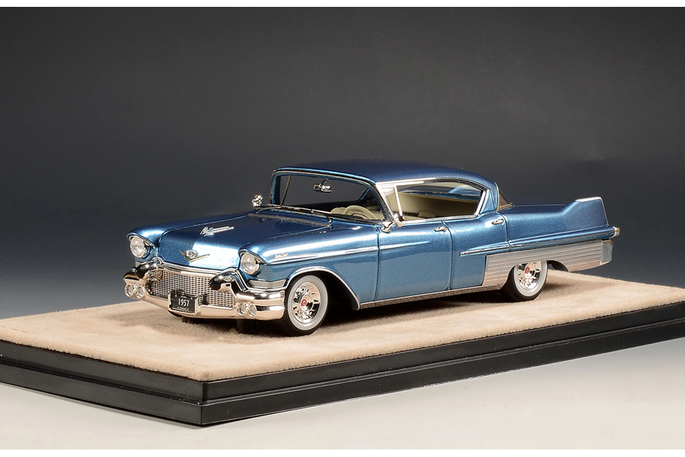 CADILLAC FLEETWOOD SIXTY SPECIAL 1957 BAHAMA BLUE METALLIC