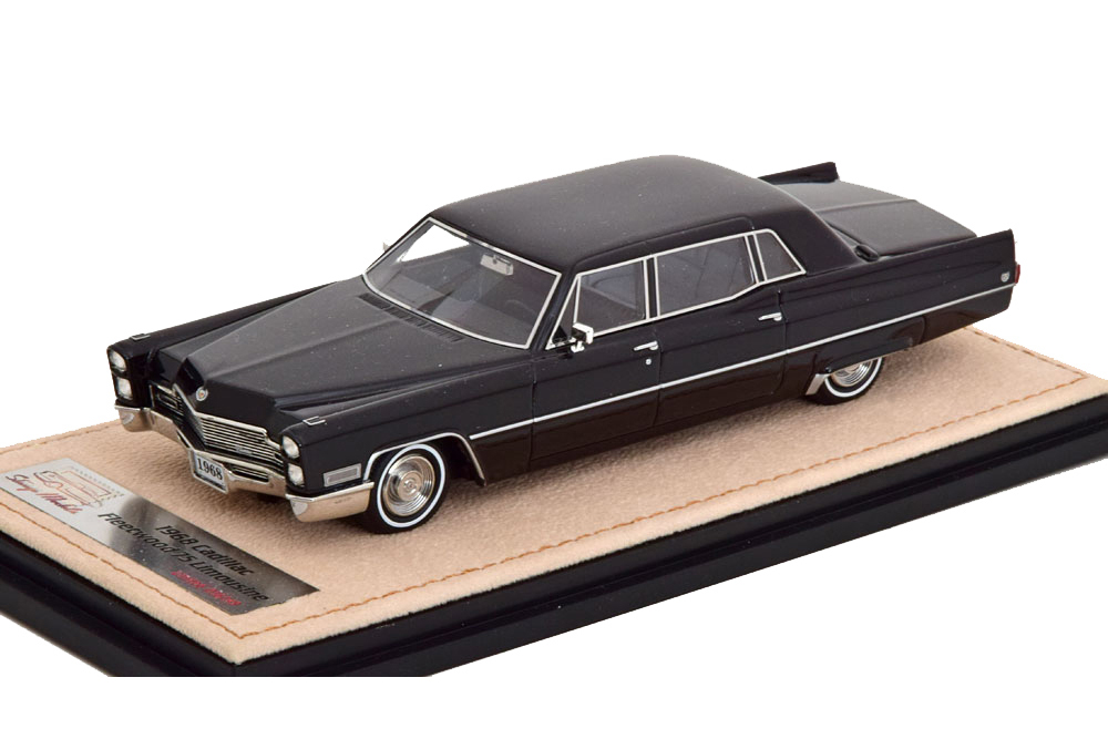 CADILLAC FLEETWOOD SERIES 75 LIMOUSINE 1968 BLACK