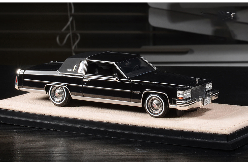 Черный кадиллак ненси. Cadillac Fleetwood 1970 игрушка. Мерседес купе 1984 5.0. Fleetwood 55 купить.