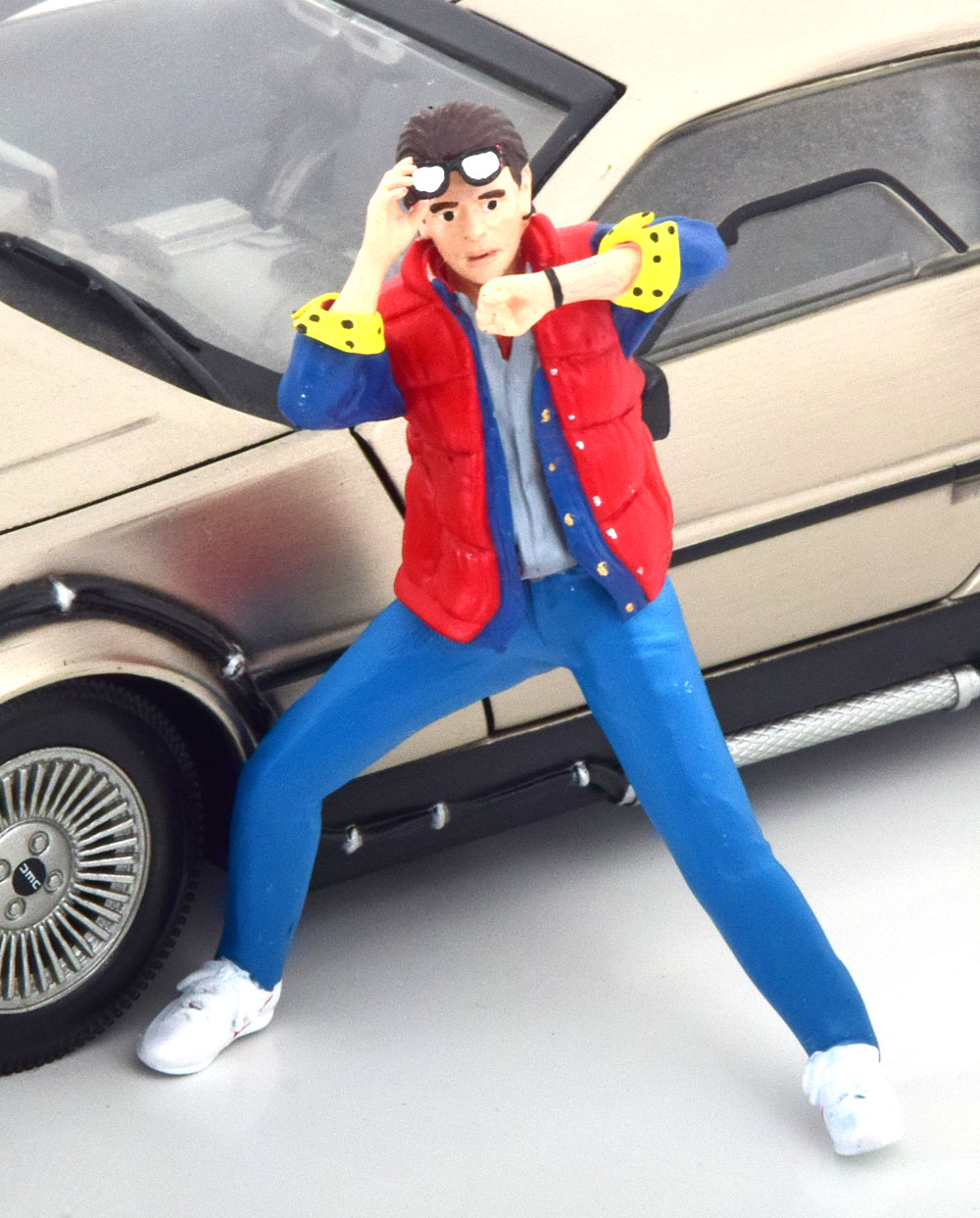 FIGURINE MARTY MCFLY BACK TO THE FUTURE / ФИГУРКА МАРТИ МАКФЛАЯ "НАЗАД В БУДУЩЕЕ"