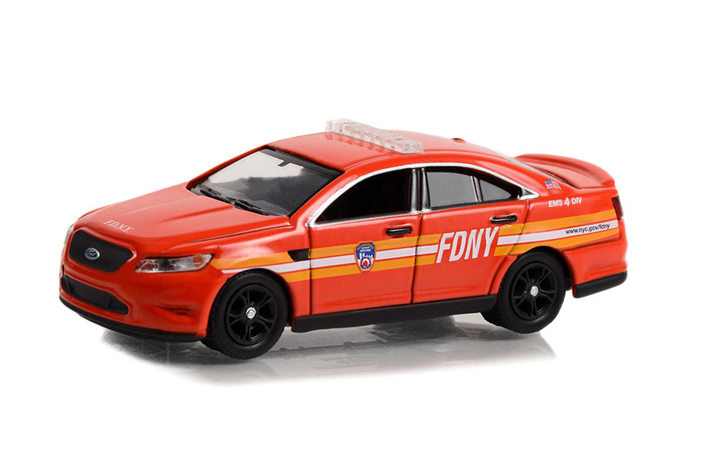 FORD POLICE INTERCEPTOR SEDAN FIRE DEPARTMENT CITY OF NEW YORK (FDNY) EMS DIVISION 4 2016 (2) (ДЛИНА МОДЕЛИ 6-10 СМ)