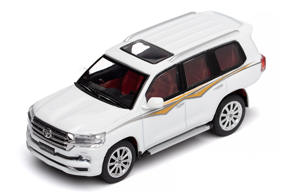 TOYOTA LAND CRUISER LC200 2016 WHITE  / ТОЙОТА ЛАНД КРУИЗЕР ЛС200 БЕЛЫЙ (ДЛИНА 7-10 СМ)