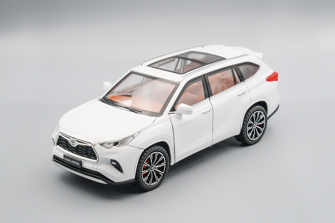 TOYOTA HIGHLANDER, БЕЛЫЙ, 21 СМ