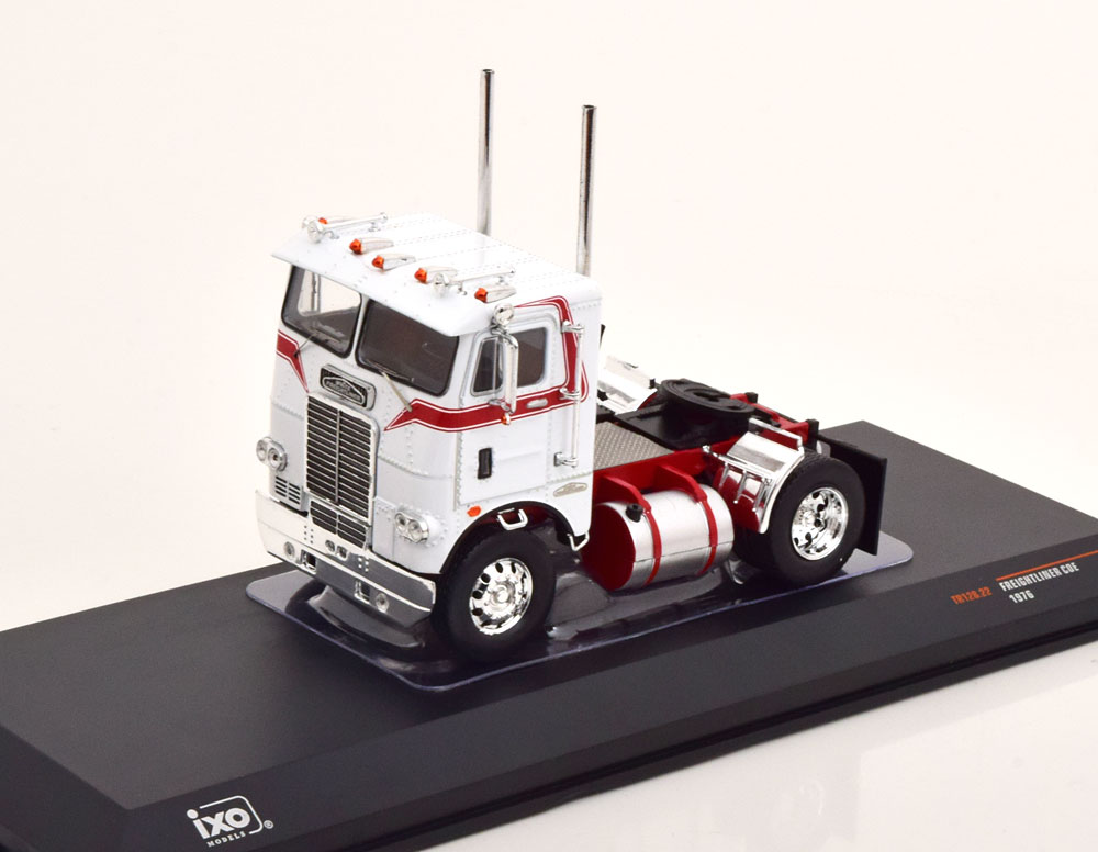 FREIGHTLINER COE TOWING VEHICLE 1976 WHITE RED