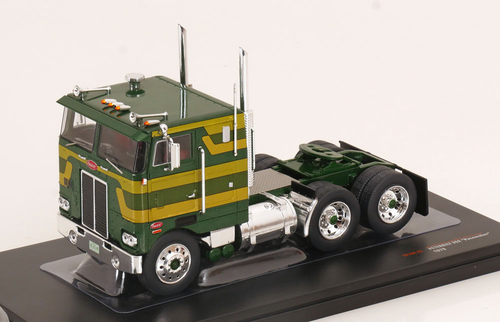 PETERBILT 352 PACEMAKER TOWING VEHICLE 1979 GREEN
