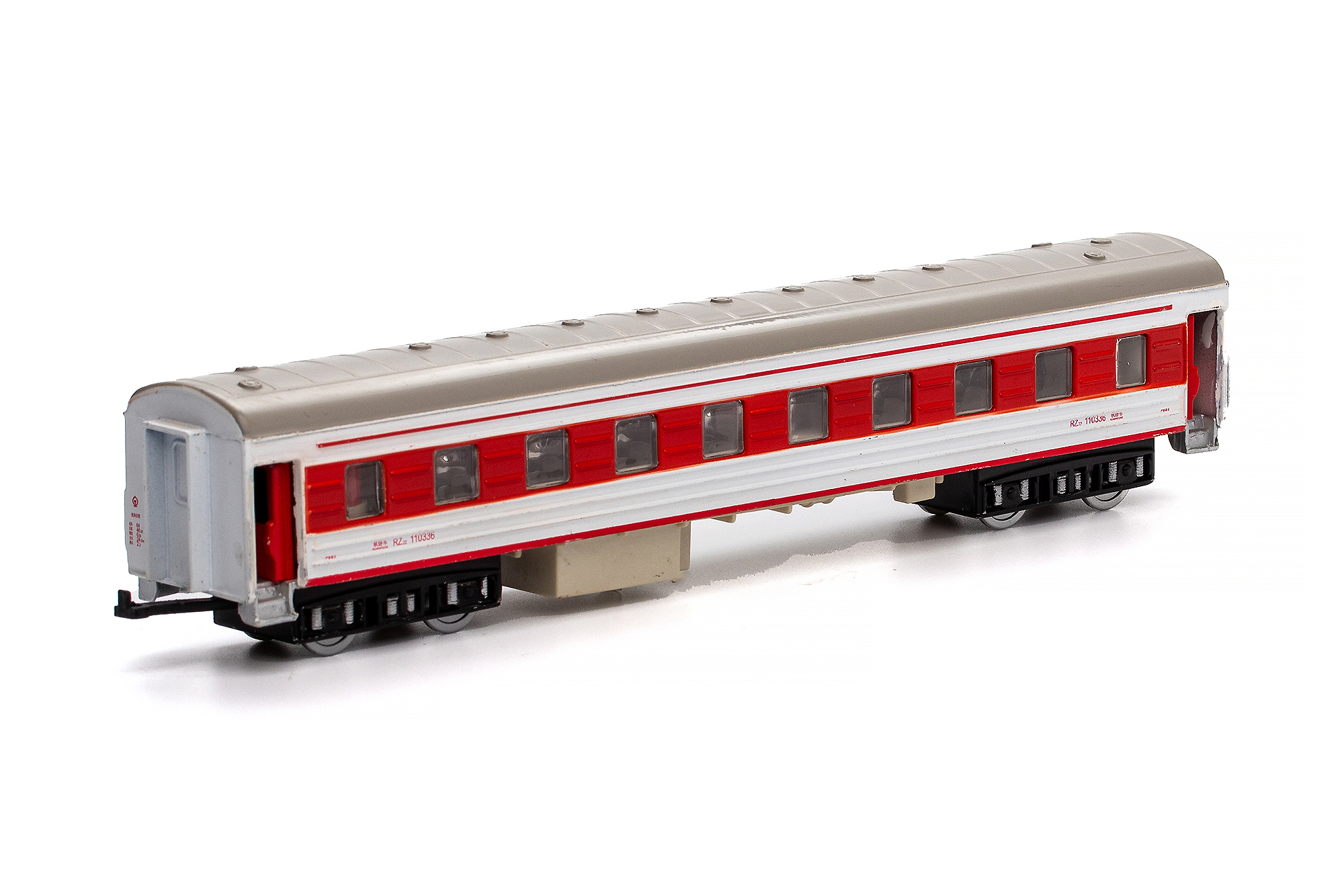 МЯГКИЙ СИДЯЧИЙ ВАГОН CHINA RAILWAYS RZ25B КЖД 1992 КРАСНО-БЕЛЫЙ (ДЛИНА МОДЕЛИ 20 СМ, БЕЗ УПАКОВКИ)