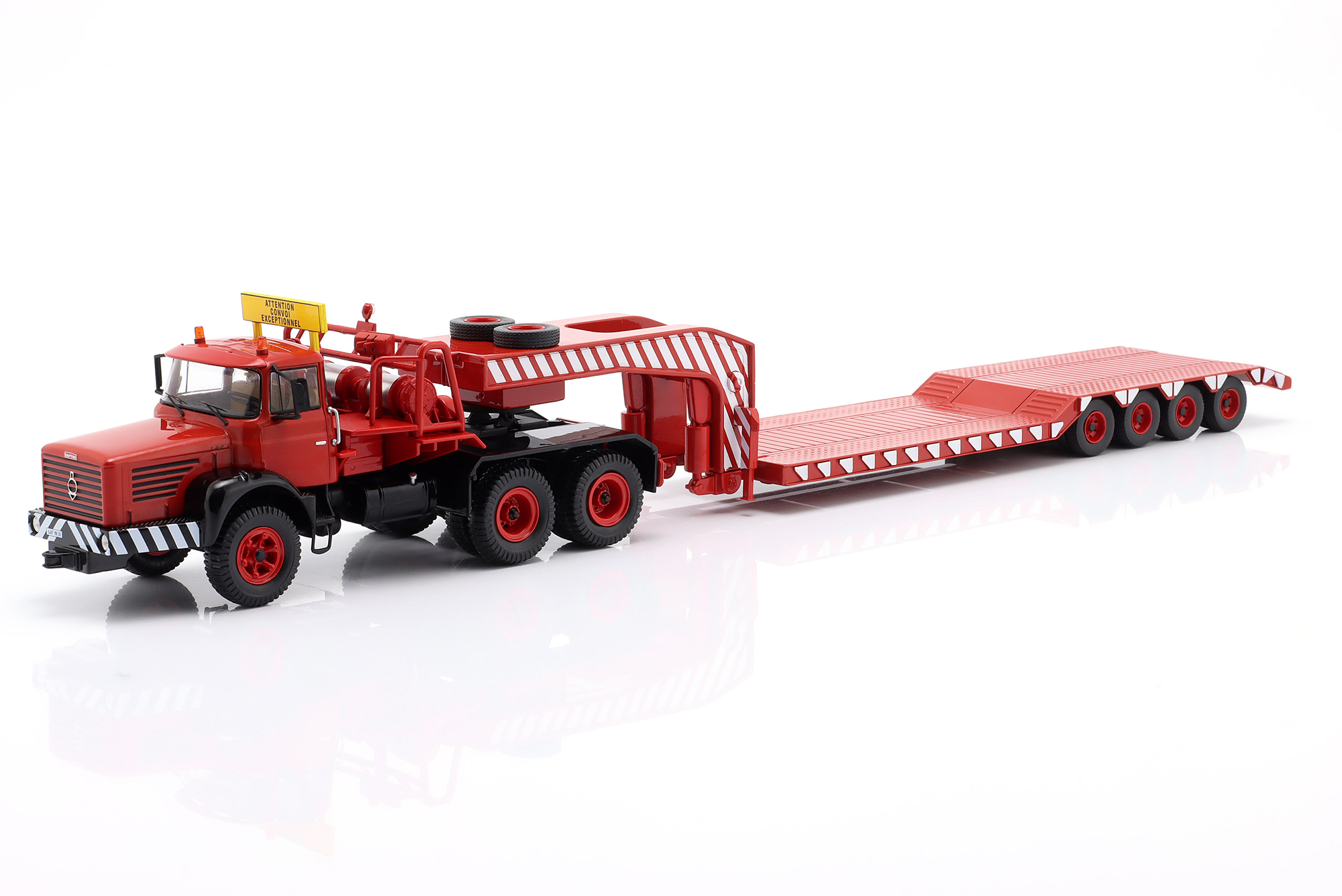 BERLIET TB 015 M3 6X4 LOW LOADER YEAR 1967 RED / WHITE / БЕРЛИЕ ТБ 015 M3 6X4 ЛОВ ЛОАДЕР КРАСНЫЙ БЕЛЫЙ