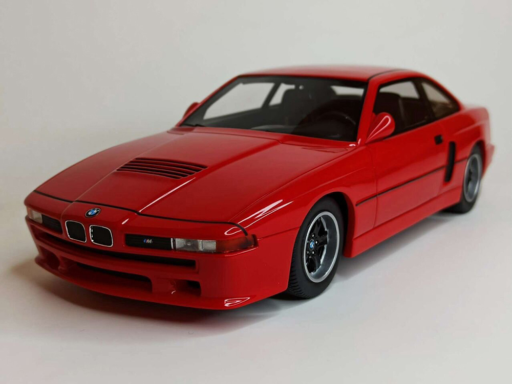 BMW M8 850 (E31) 1:18 SСHUCO