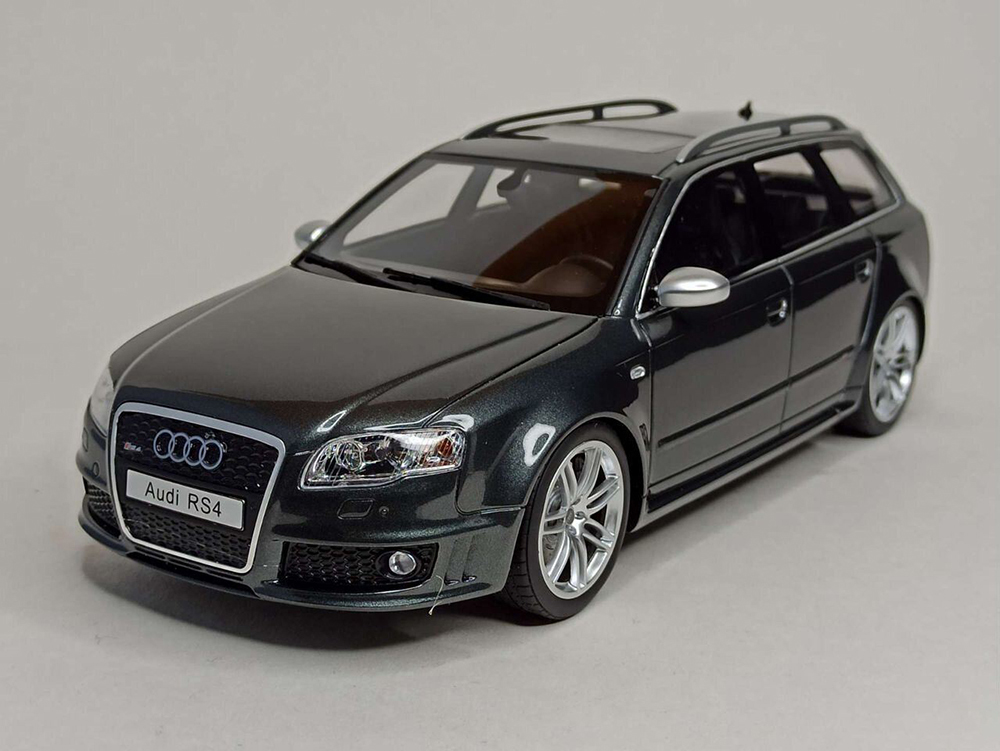 AUDI RS4 AVANT (B7) GREY 1:18 OTTOMOBILE