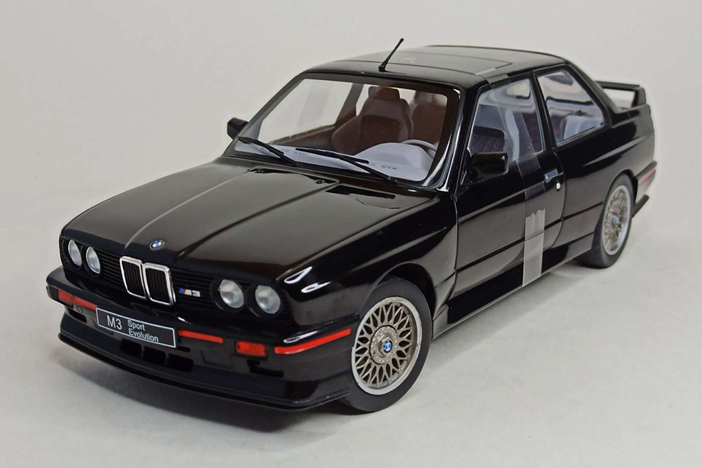 BMW M3 E30 SPORT EVO BLACK 1:18 SOLIDO