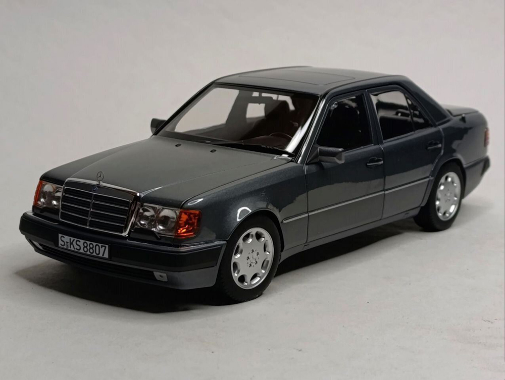 MERCEDES 500E (E500) 1990 W124 "ВОЛЧОК" 1:18