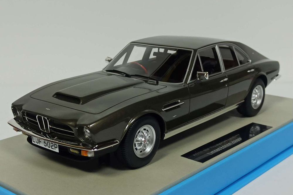 ASTON MARTIN LAGONDA 1974 OLIVE GREEN 1:18