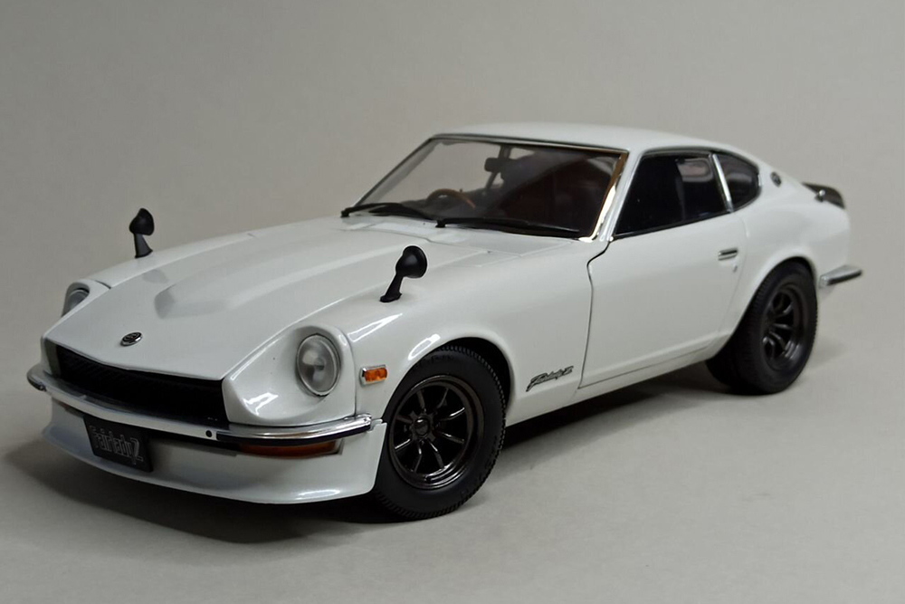 NISSAN FAIRLADY Z (S30) WHITE KYOSHO 1:18