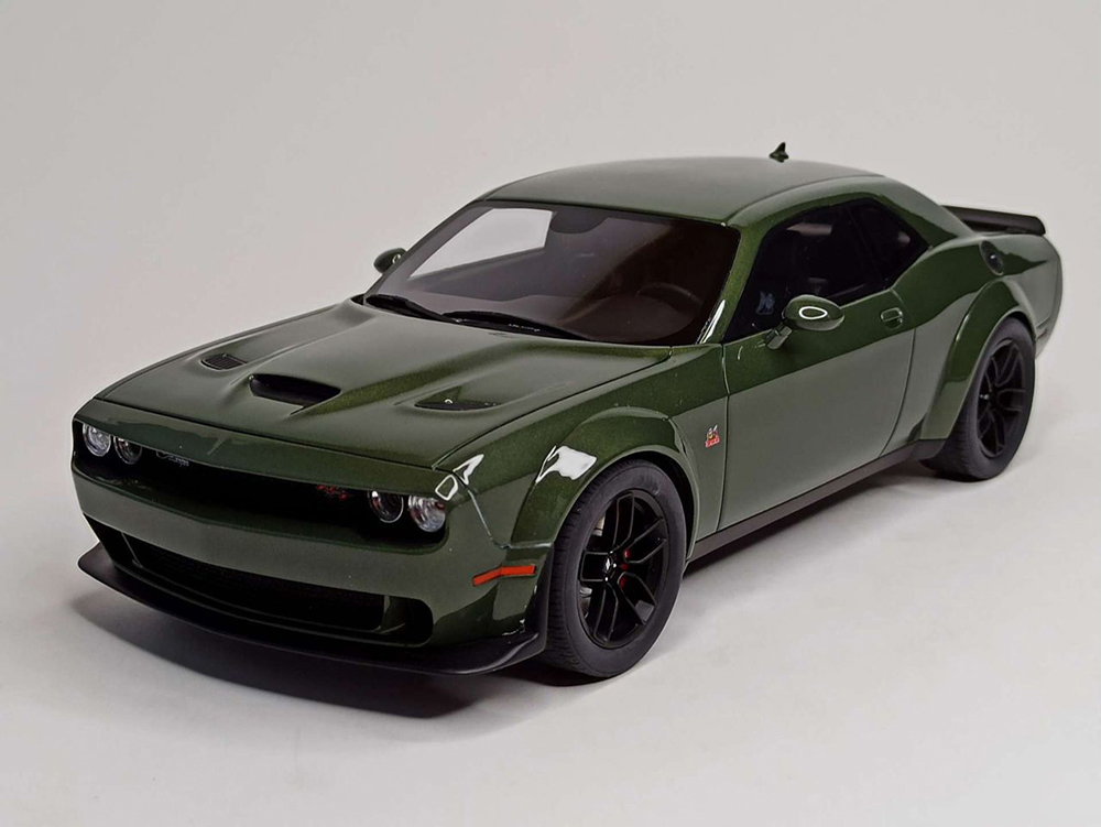 DODGE CHALLENGER R/T WIDEBODY 1:18 GT SPIRIT