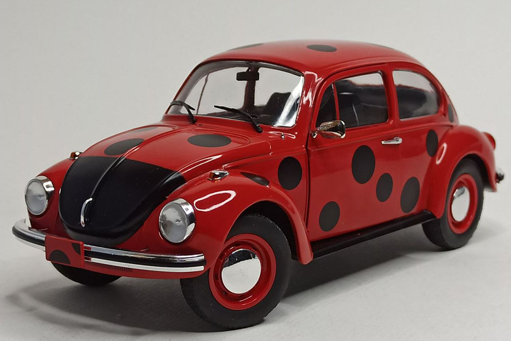 VW VOLKSWAGEN KAFER 1303 "MARIENKAFER" 1:18 SOLIDO