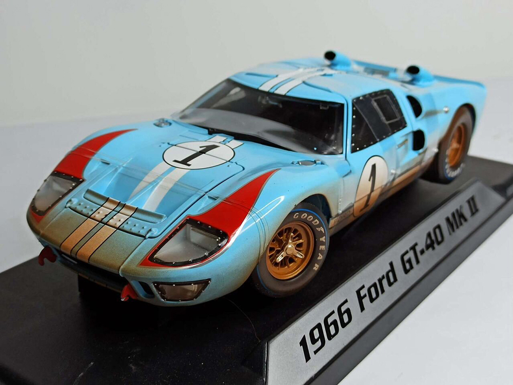 FORD GT40 MK II #1 SHELBY COLLECTIBLES 1:18