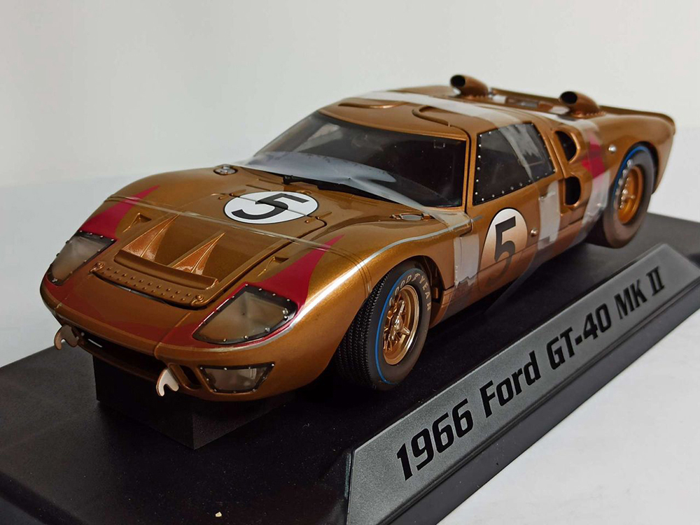 FORD GT 40 MK II #5 SHELBY COLLECTIBLES 1:18
