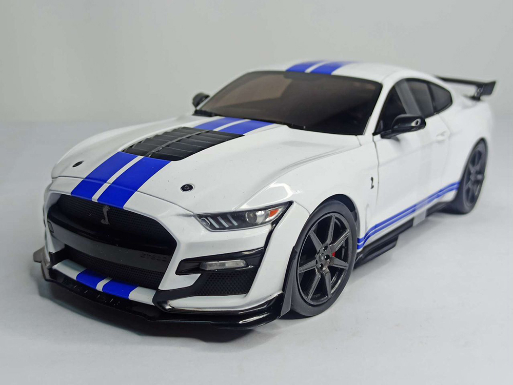 FORD MUSTANG SHELBY GT500 FAST TRACK 1:18 SOLIDO