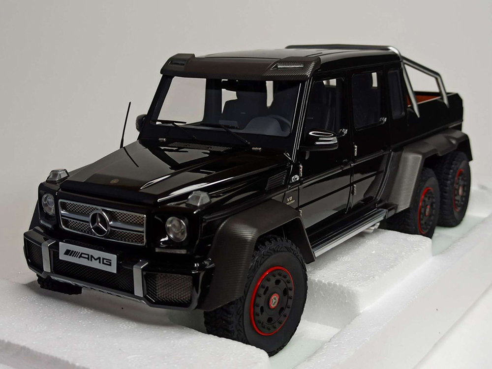 MERCEDES G63 6X6 BLACK AUTOART 1:18