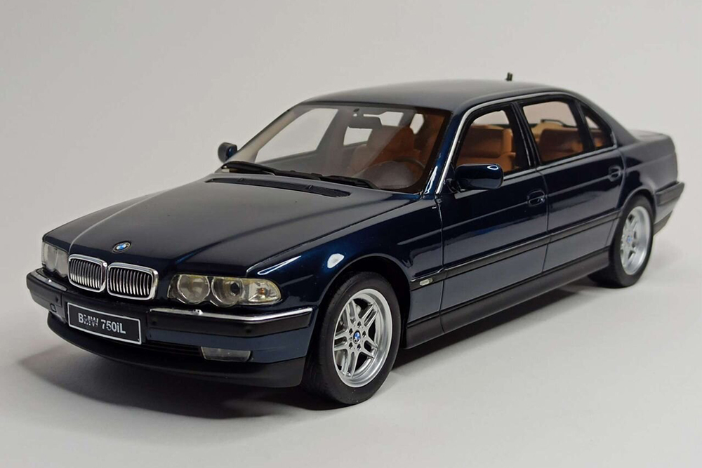 BMW 750IL E38 СИНИЙ OTTOMOBILE 1:18