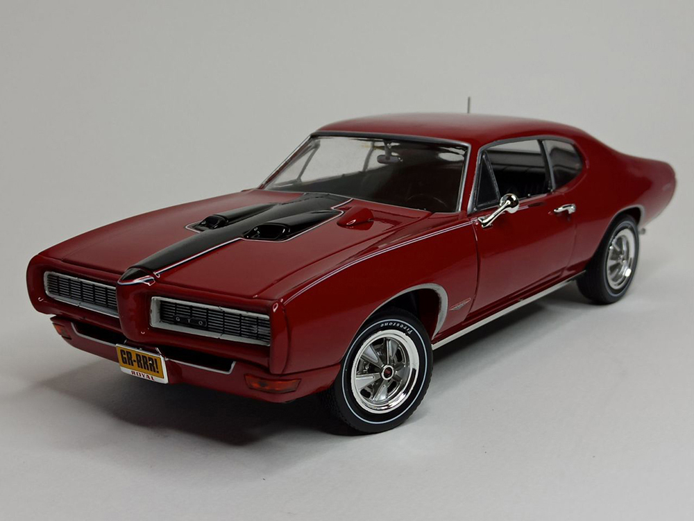 PONTIAC GTO ROYAL BOBCAT 1968 AUTOWORLD 1:18