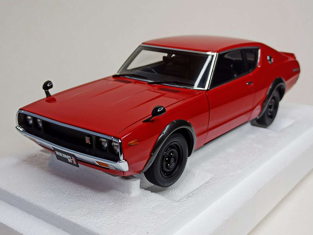 NISSAN SKYLINE 2000 GT-R (KPGC110) 1:18 AUTOART