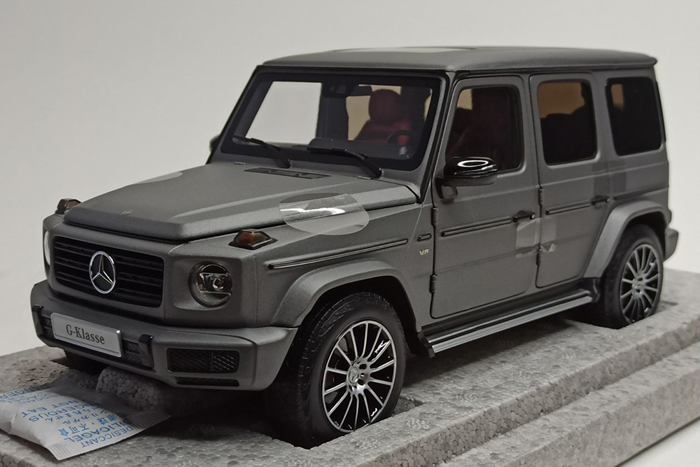 MERCEDES G-CLASS W463 DESIGNO PLATIN MAGNO 1:18