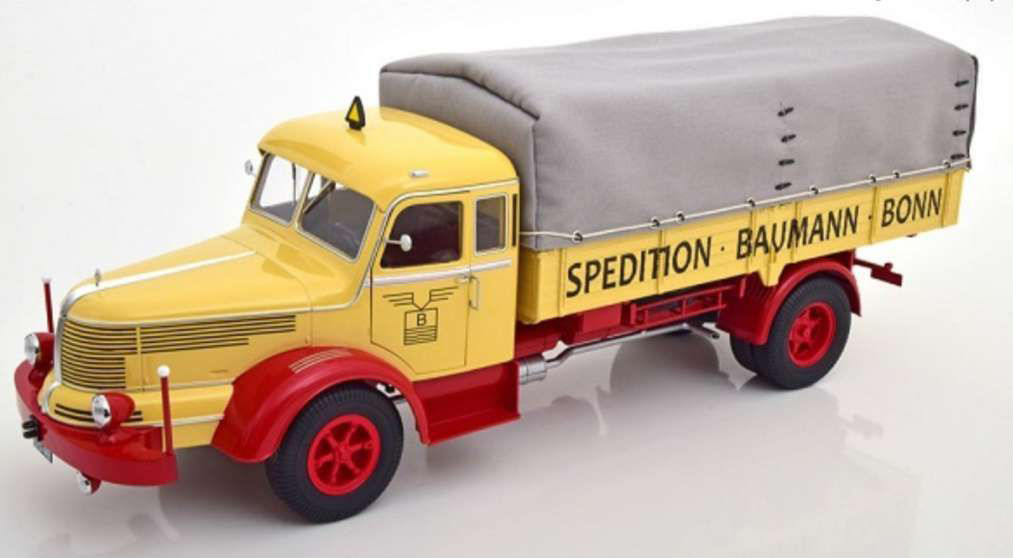 KRUPP TITAN SWL 80 FLATBED TRUCK 1:18