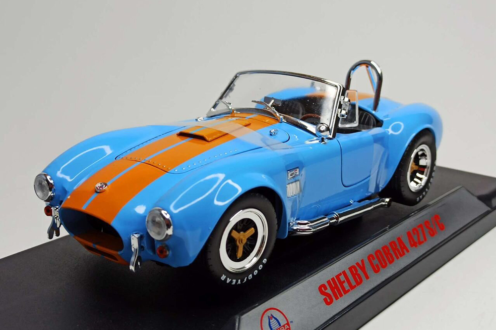 SHELBY COBRA 427 S/C 1965 1:18