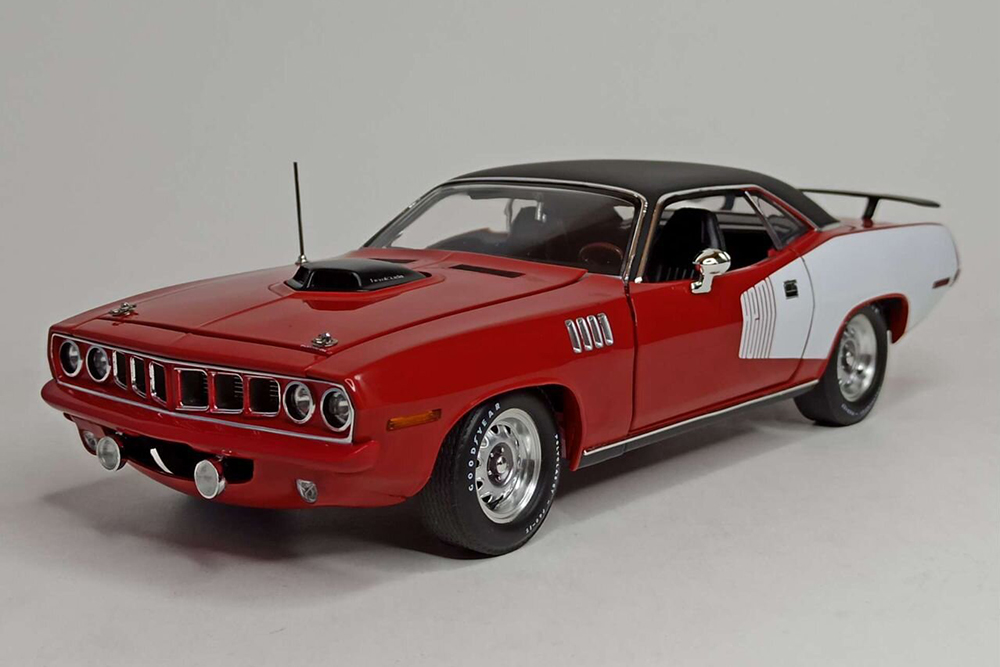 PLYMOUTH HEMI BARRACUDA 1971 ACME/GMP 1:18
